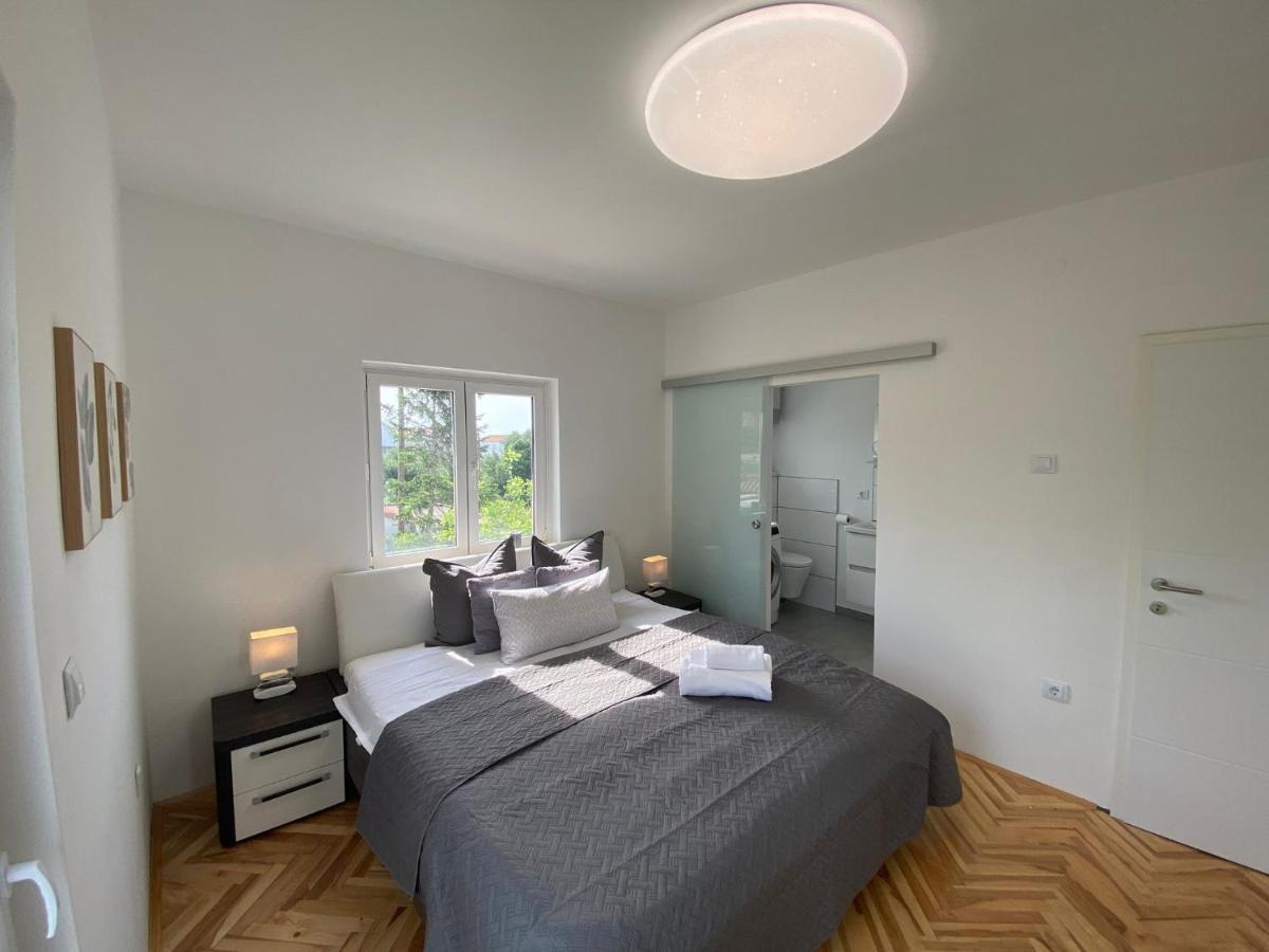 Apartment Milena Kastela Mit Whirlpool Ngoại thất bức ảnh